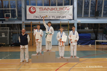 starejši dečki 12-15 let borbe -50 kg